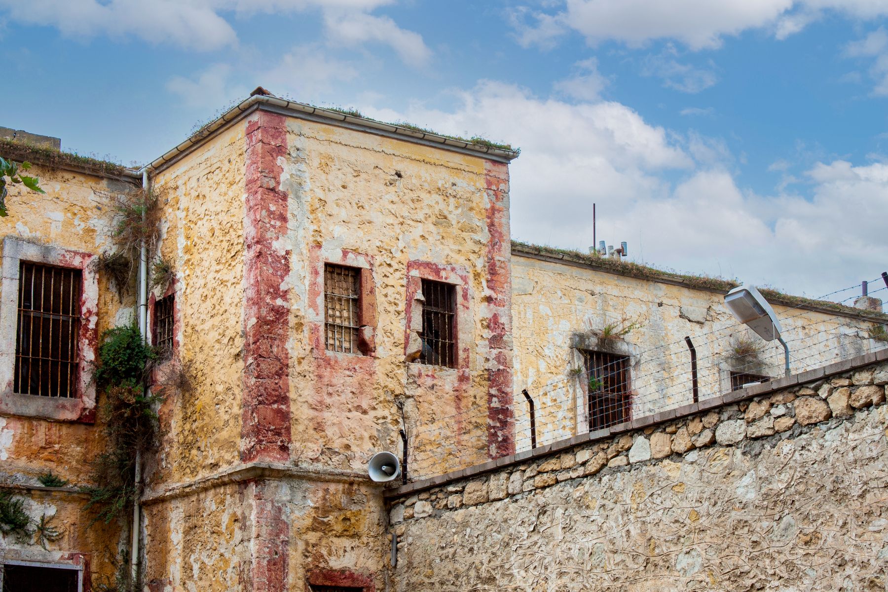 L'ancienne prison de Cork City Gaol, aujourd'hui musée à l'architecture imposante (photo : Pexels).