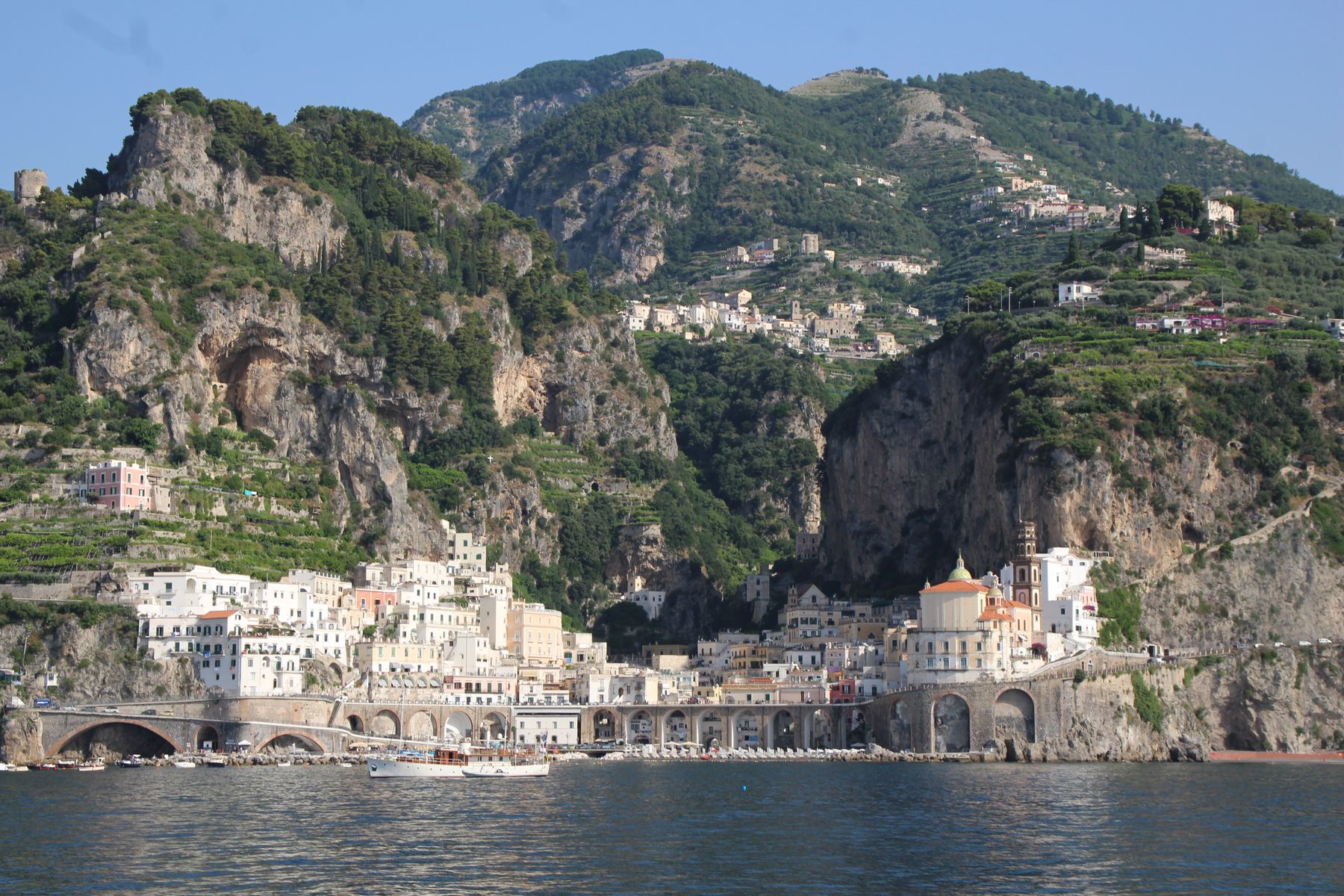Les arcs entrelacés du Chiostro del Paradiso trahissent l'influence orientale d'Amalfi (photo : Pexels).