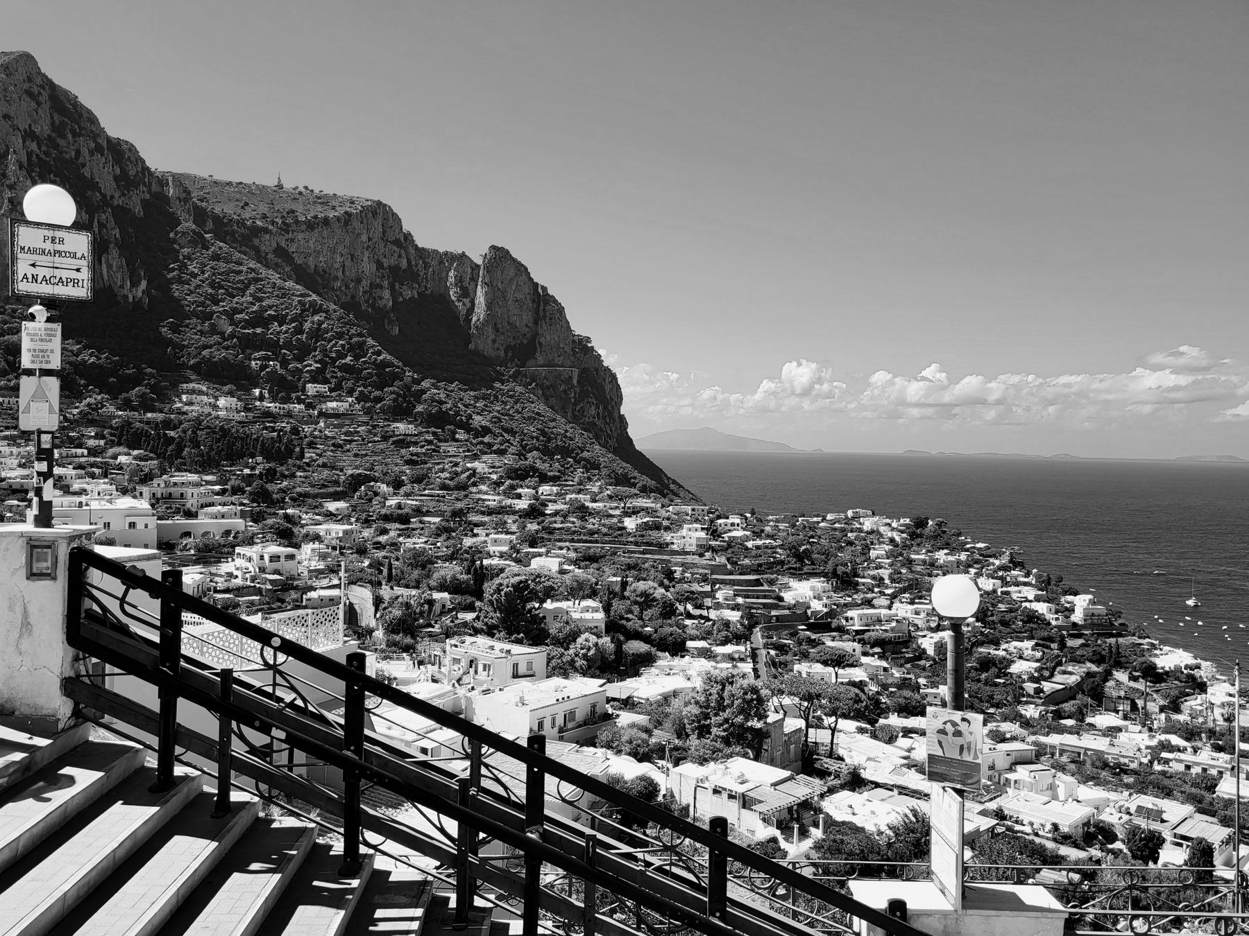Le panorama depuis le sommet du mont Solaro, point culminant de l'île (photo : Pexels).