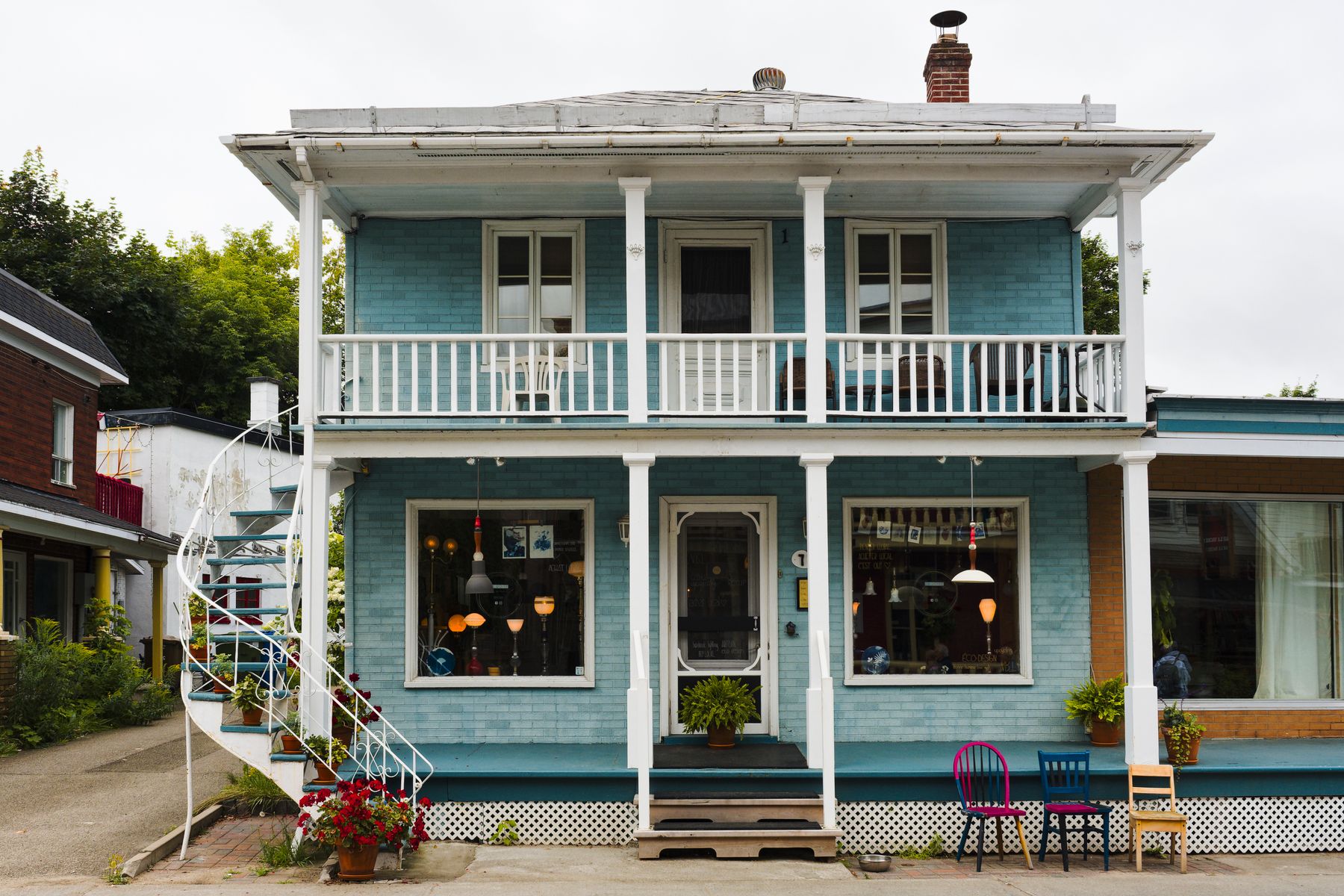 Les maisons de bois coloré et les galeries de Baie-Saint-Paul (photo : Pexels).