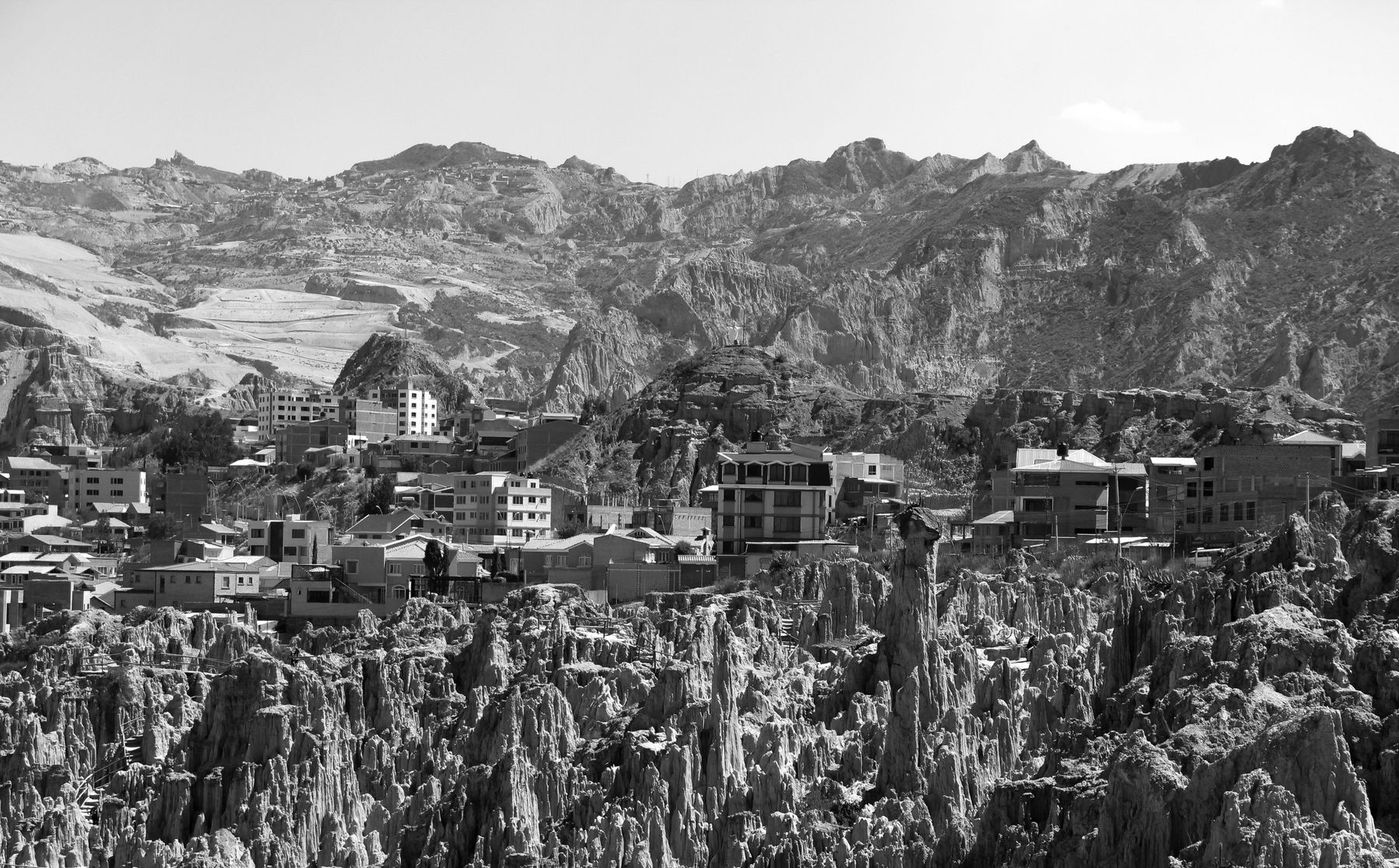 Les cheminées d'érosion de la Vallée de la Lune (photo : Pexels).
