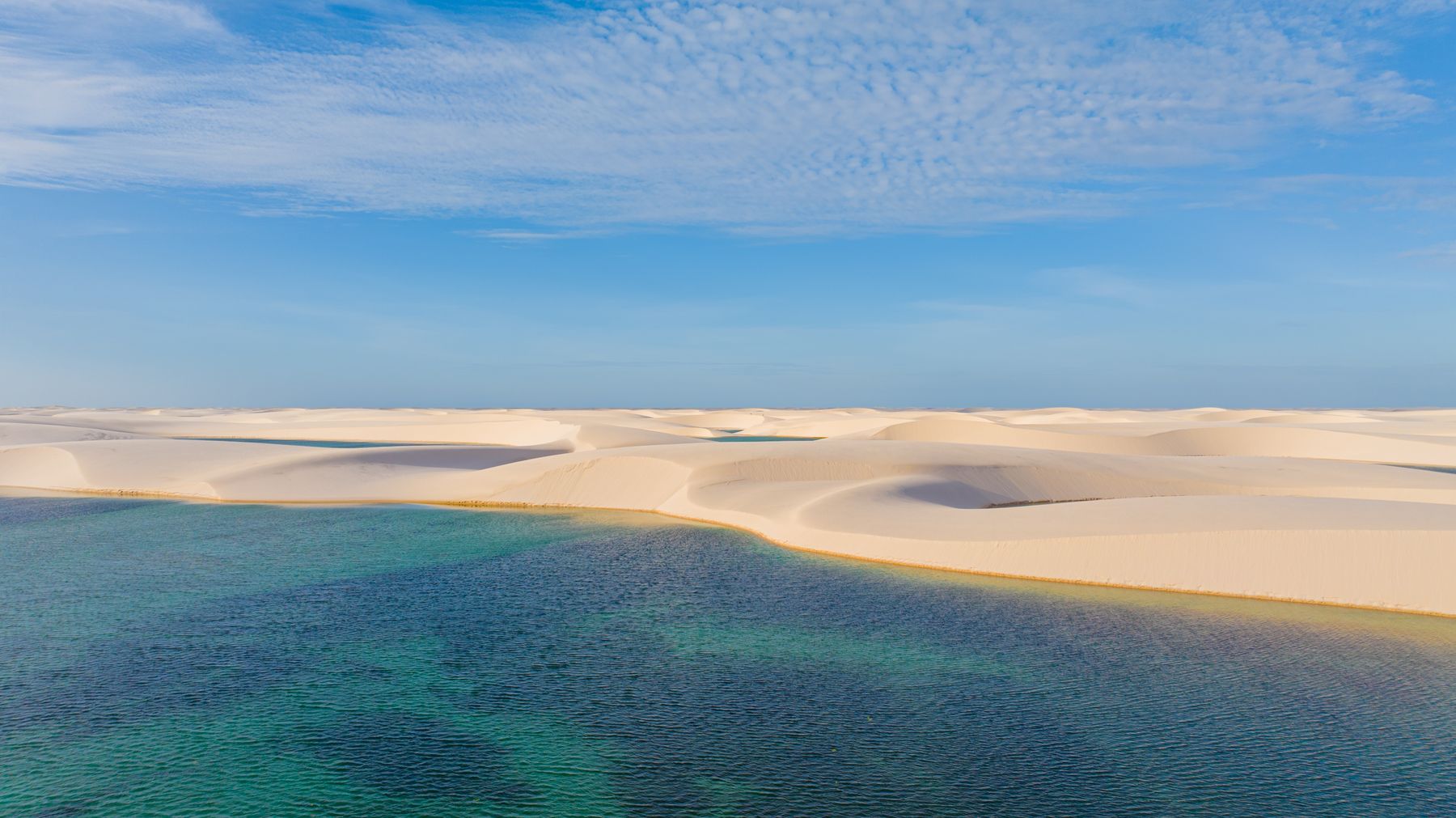 Les pistes de sable menant au coeur du parc depuis Barreirinhas (photo : Pexels).