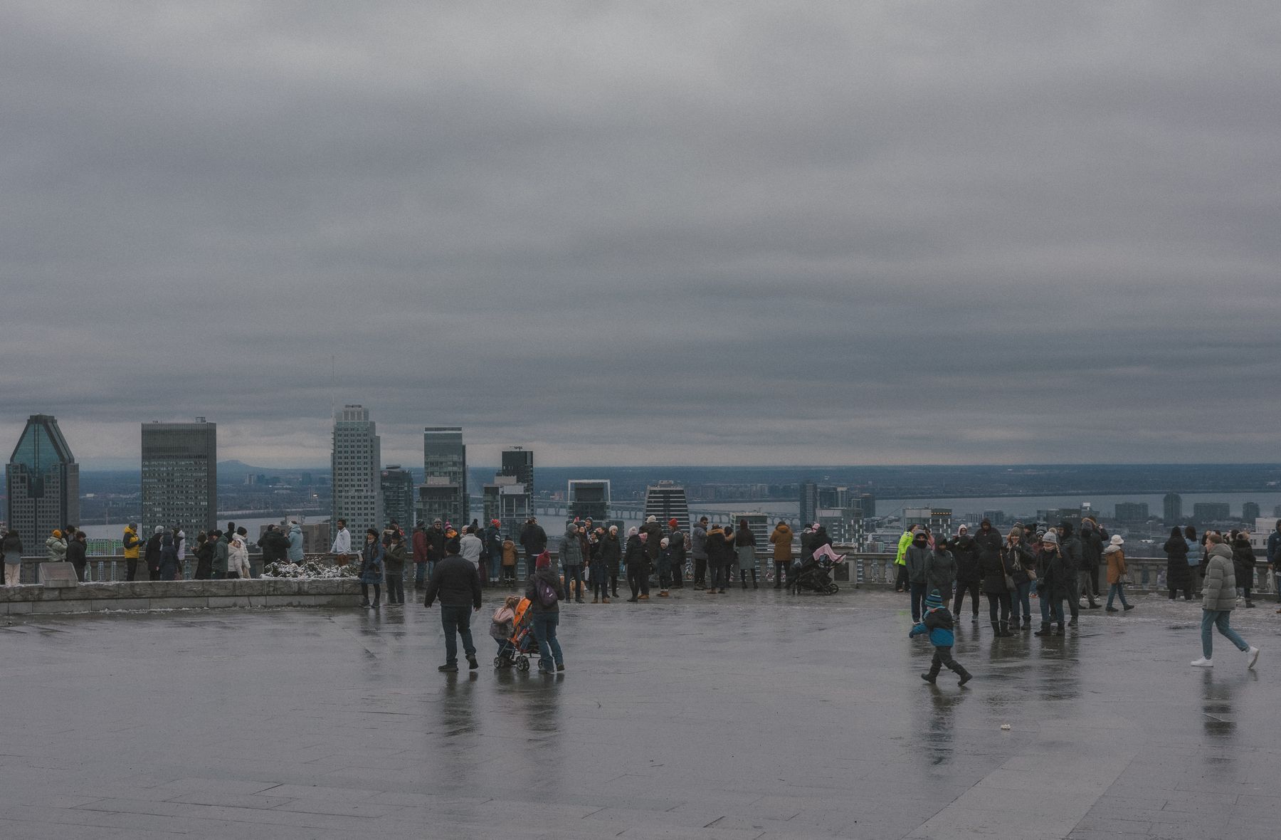 Vue sur Montréal depuis le belvédère du Mont-Royal (photo : Pexels).