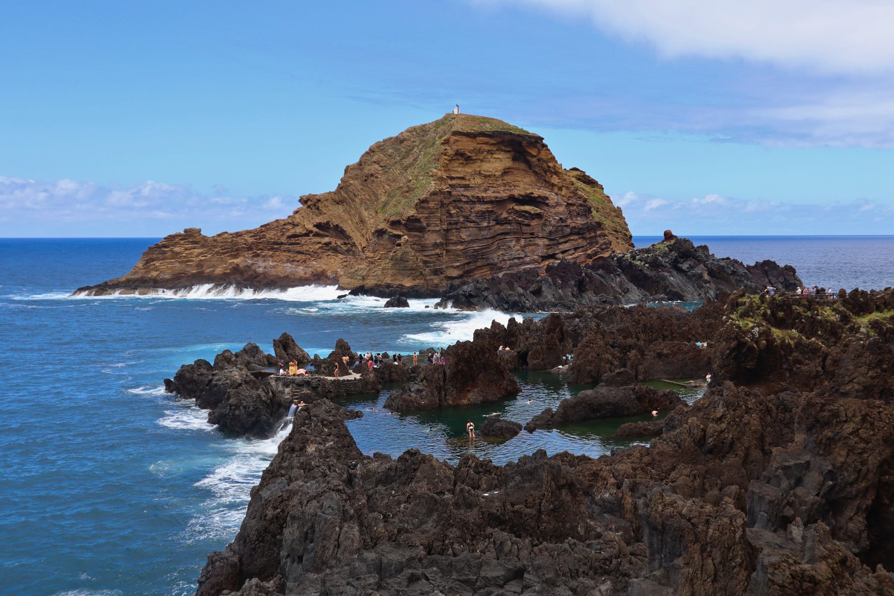 Les bassins de lave de Porto Moniz alimentés par l'océan (photo : Pexels).